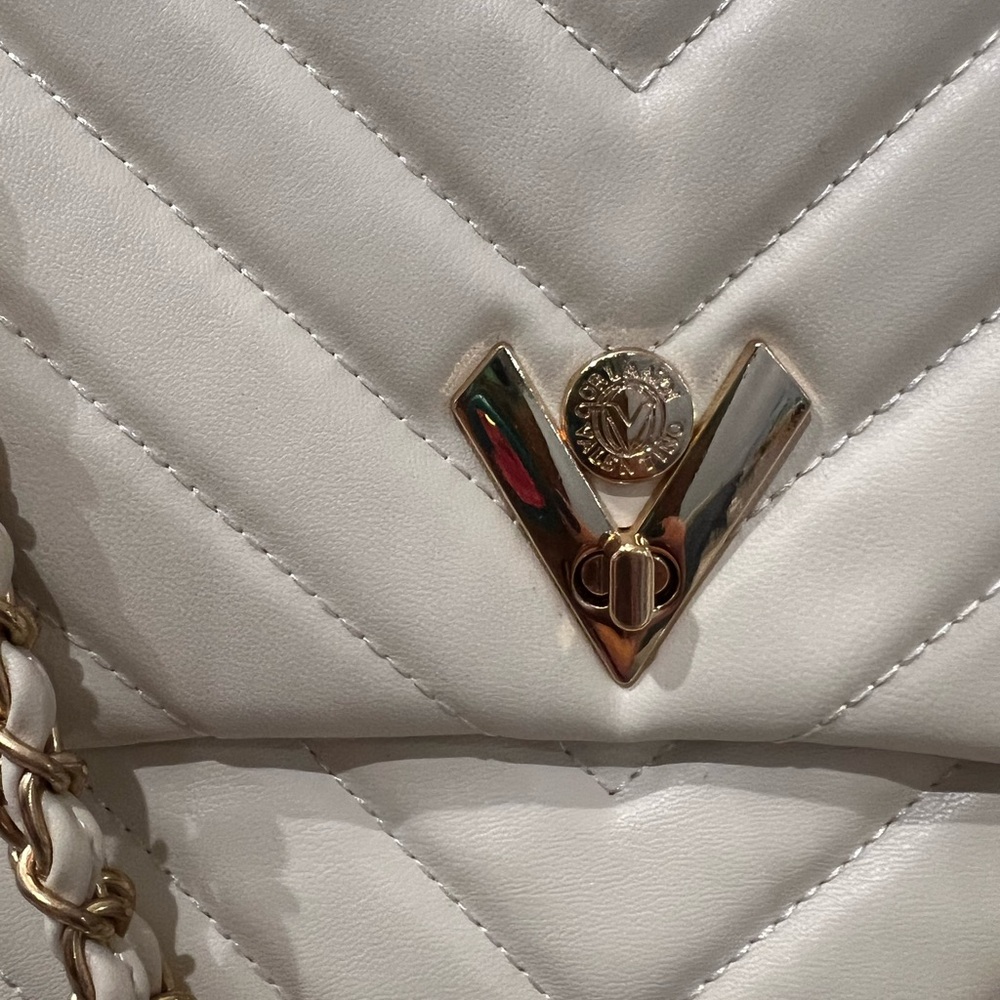 Valentino Orlando gorgeous Quilted Bag withV Lock and Trolly Pocket New with tag - Picture 2 of 12